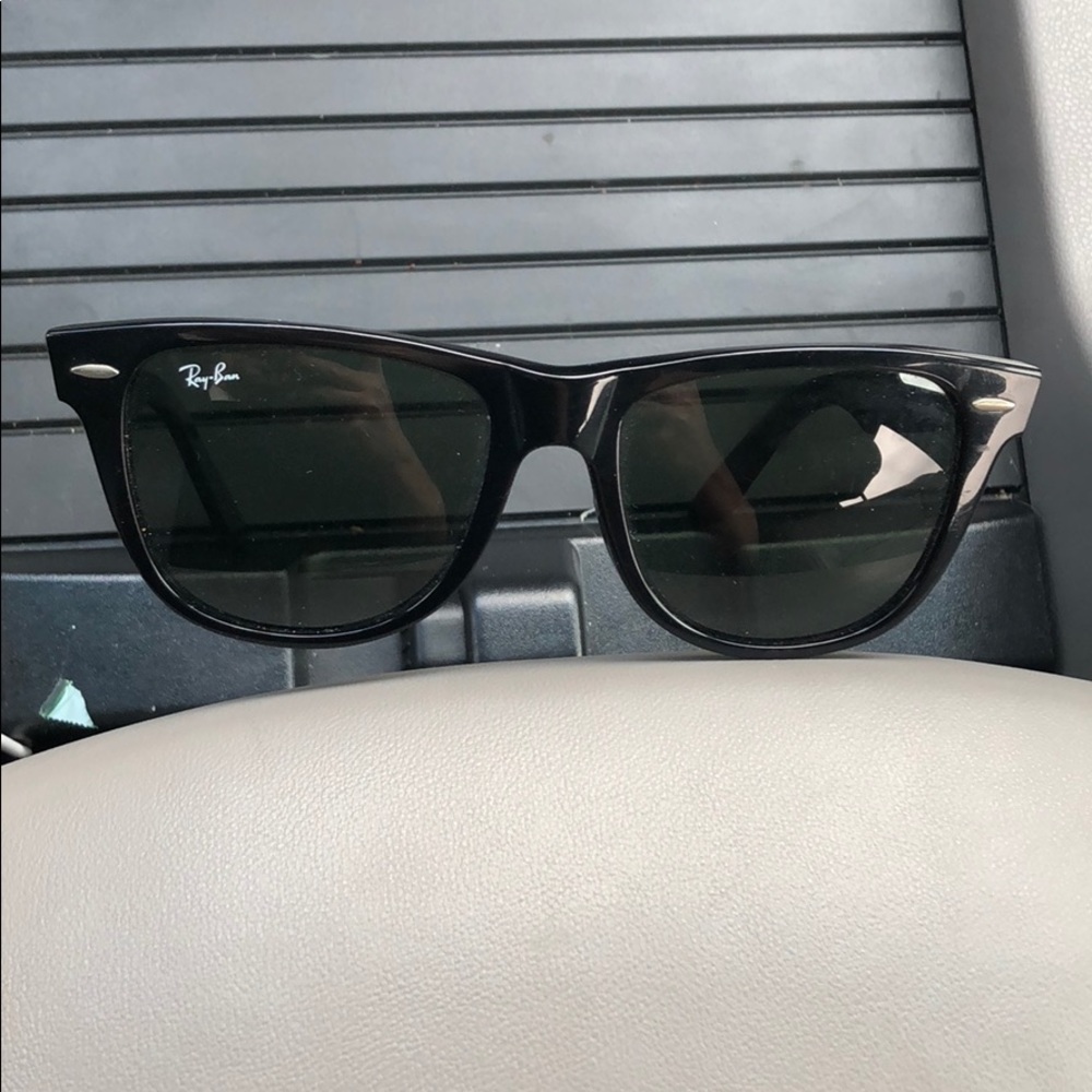 Ray-ban Wayfarer sunglasses